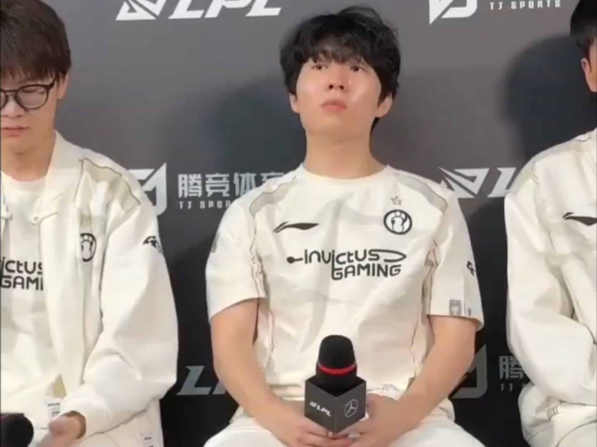  加拿大队不断突破！，Rookie连续二十场比赛得分超过大比分获胜引发球迷热议