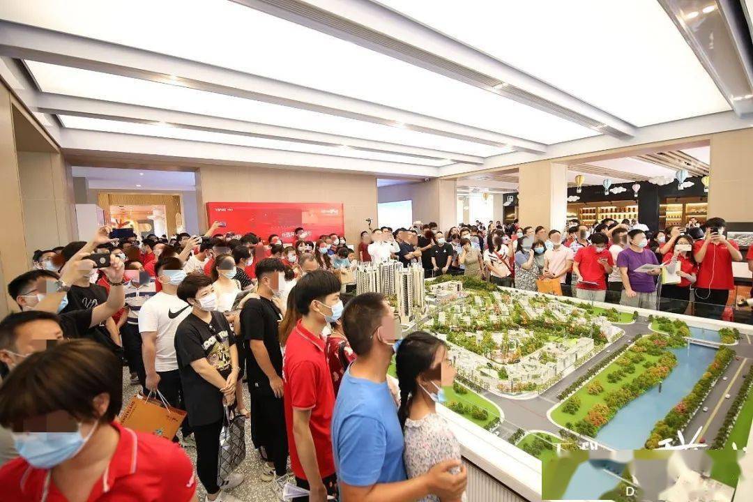 包含赛地聚焦——世俱杯今晚热度飙升，法兰克福内部沟通，信心回归，资深球员宣示担当的词条